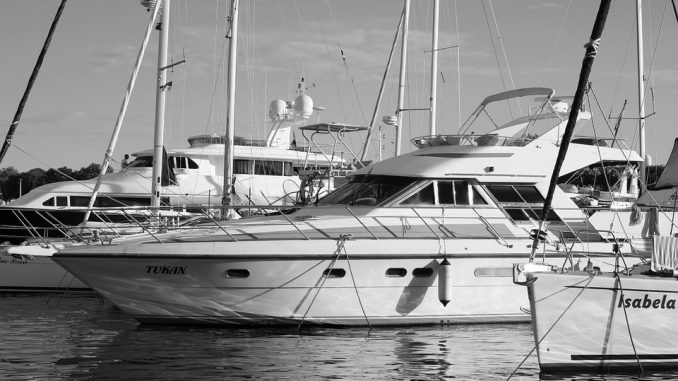 Epoxidharz im Bootsbau Boote im Yachthafen