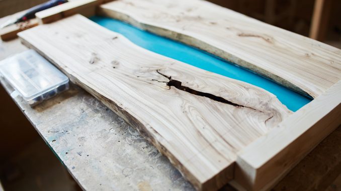 Epoxidharz und Holz